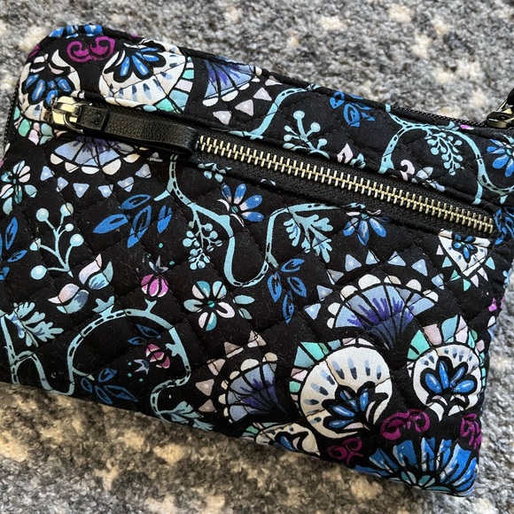 Vera Bradley Large Wristlet - Picture 2 of 3